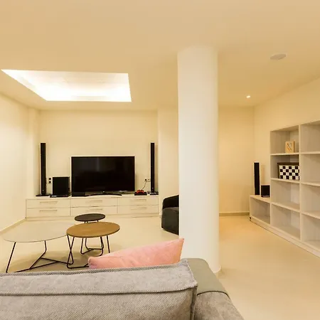 فيلة Aelia Residence, Wellness & Leisure With Heated Pool, By Thinkvilla *