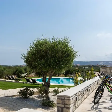 فيلة Aelia Residence, Wellness & Leisure With Heated Pool, By Thinkvilla