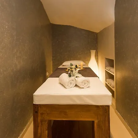 Villa Aelia Residence, Wellness & Leisure With Heated Pool, By Thinkvilla *